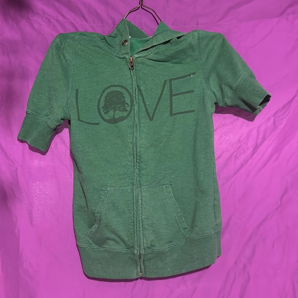 Shorts sleeve zip up